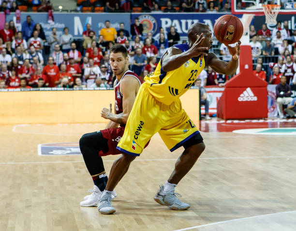 也是防守端 也是防守端