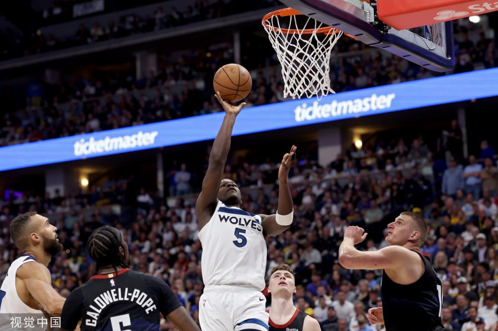 在亚历山大 在亚历山大